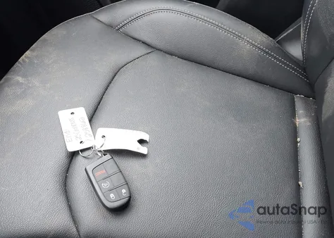 2025 Jeep Compass Limited 4X4 from USA, damaged, VIN 3C4NJDCN0ST502532